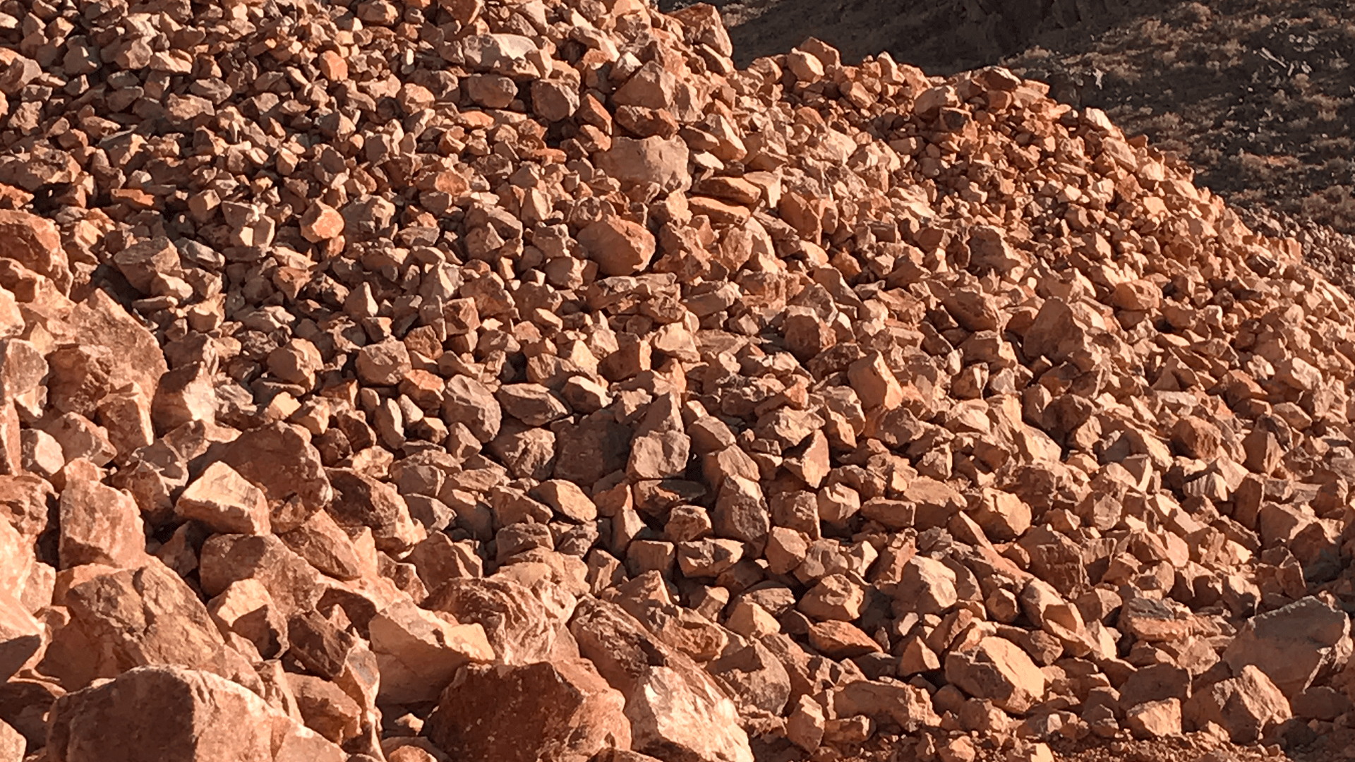 Mojave Red - Cobbles & Boulders